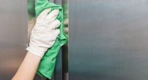 Hướng dẫn vệ sinh inox thang máy